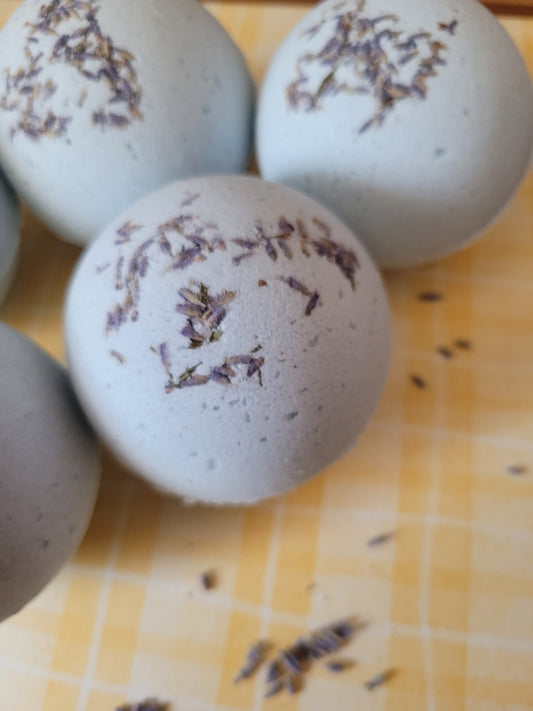 Lavender Love Bath Bomb